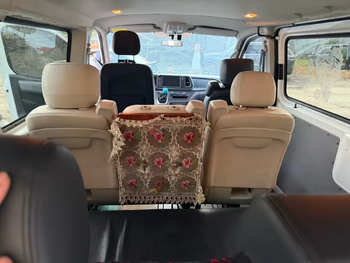 2023 MAXUS XinTu V80 2.0T 127HP L4 6AMT,autocango,china used car exporter,china ev exporter,chinese used car exporter,chinese used ev exporter