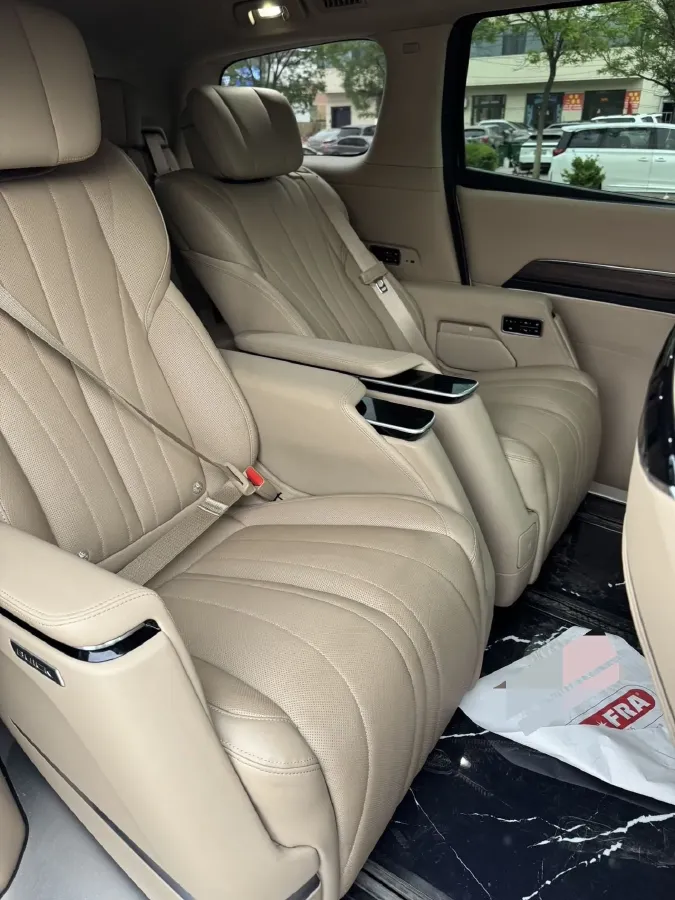 2023 Buick Century 2.0T 237HP L4 9AT,autocango,china used car exporter,china ev exporter,chinese used car exporter,chinese used ev exporter