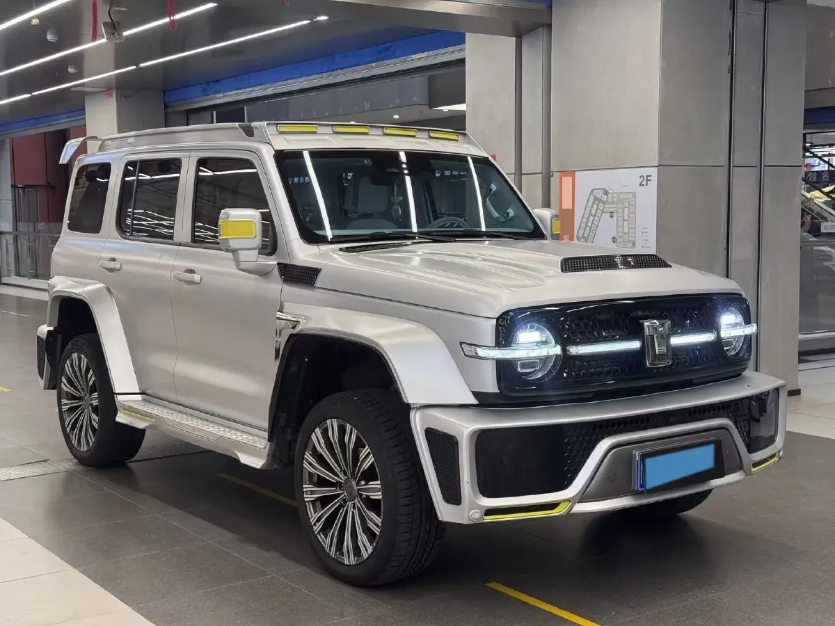 2021 Cyberspace 300 2.0T 227HP L4 8AT,autocango,china used car exporter,china ev exporter,chinese used car exporter,chinese used ev exporter