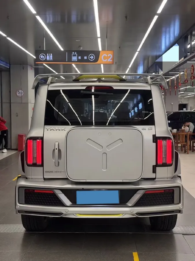 2021 Cyberspace 300 2.0T 227HP L4 8AT,autocango,china used car exporter,china ev exporter,chinese used car exporter,chinese used ev exporter