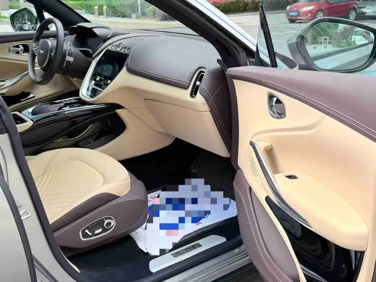 2023 Aston Martin DBX 3.0T 435HP L6 9AT,autocango,china used car exporter,china ev exporter,chinese used car exporter,chinese used ev exporter