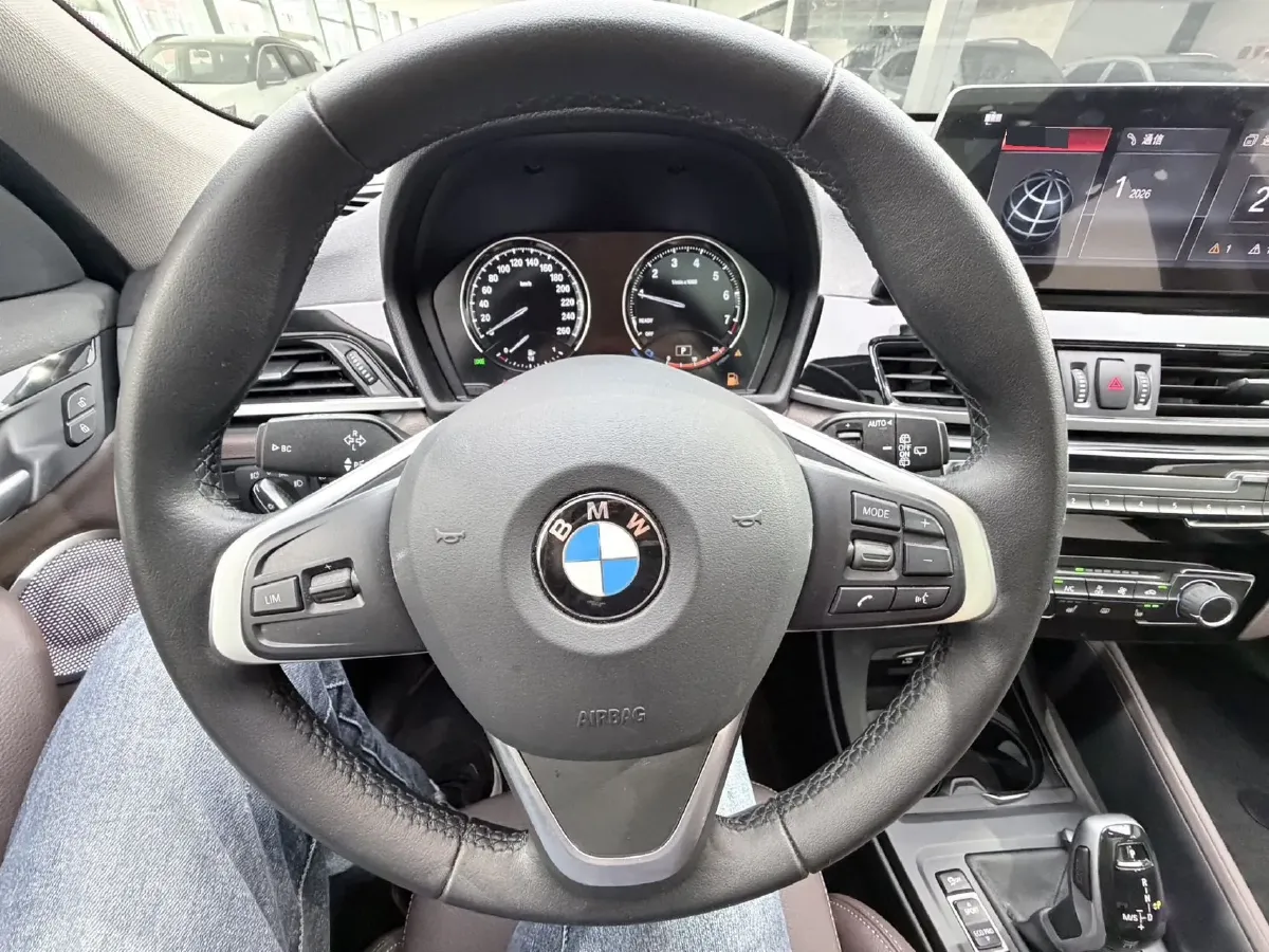 2021 BMW X1 1.5T 140HP L3 7DCT,autocango,china used car exporter,china ev exporter,chinese used car exporter,chinese used ev exporter