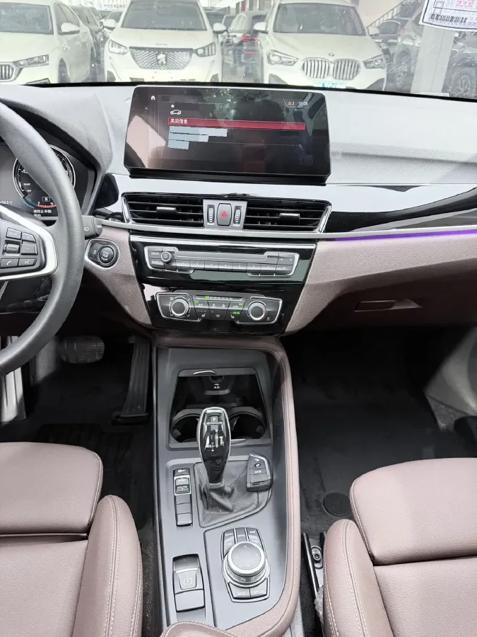 2021 BMW X1 1.5T 140HP L3 7DCT,autocango,china used car exporter,china ev exporter,chinese used car exporter,chinese used ev exporter