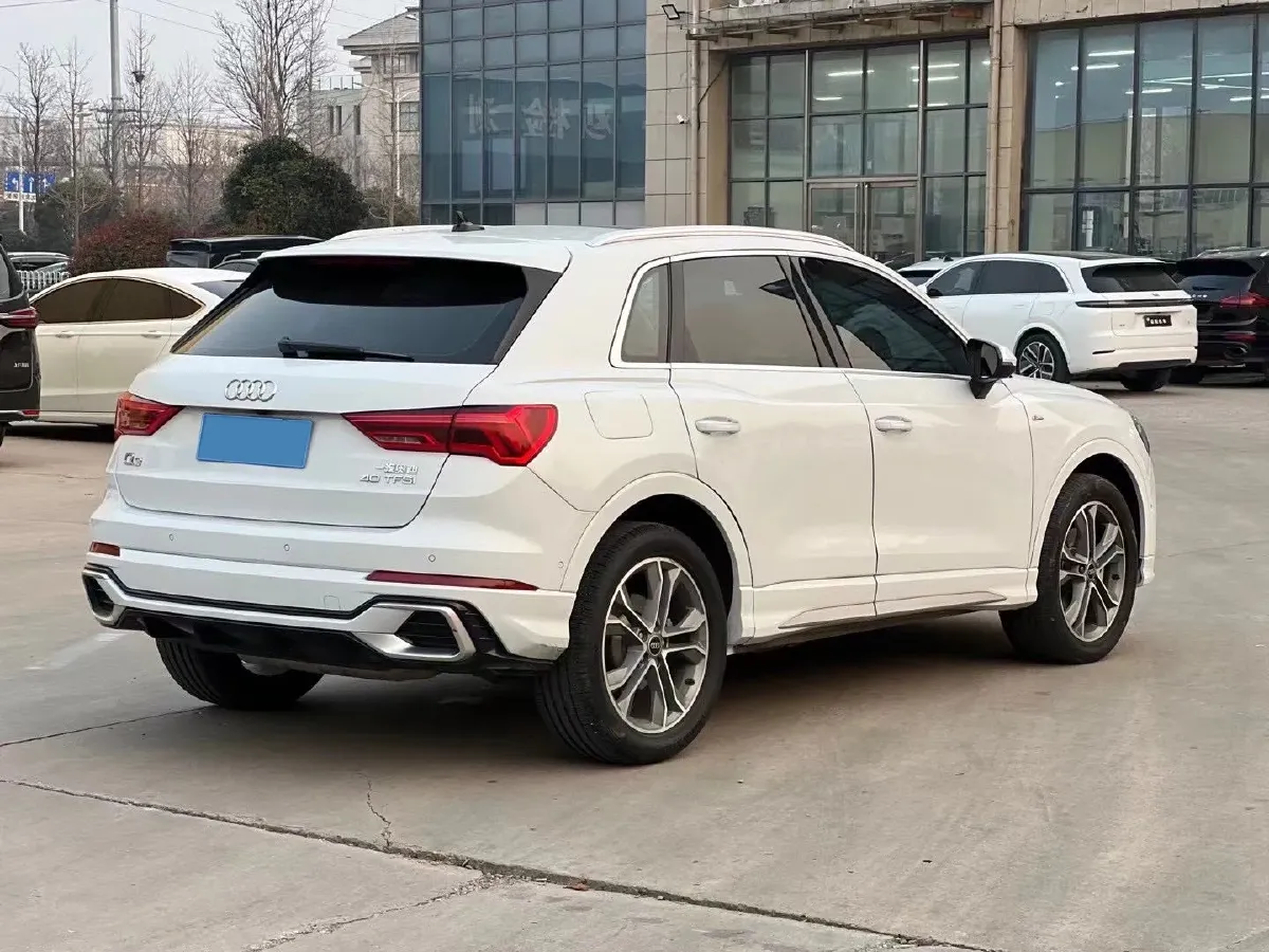 2023 Audi Q3 2.0T 186HP L4 7DCT,autocango,china used car exporter,china ev exporter,chinese used car exporter,chinese used ev exporter