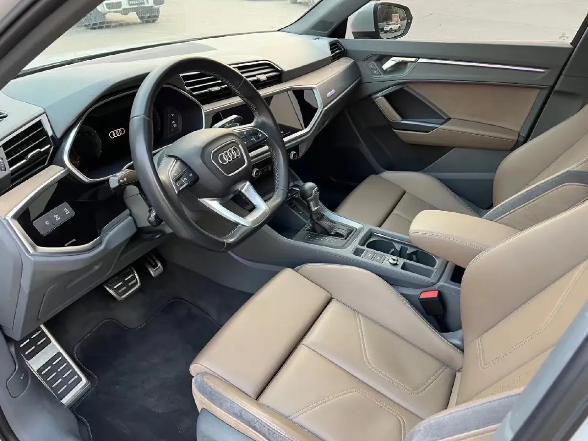 2023 Audi Q3 2.0T 186HP L4 7DCT,autocango,china used car exporter,china ev exporter,chinese used car exporter,chinese used ev exporter