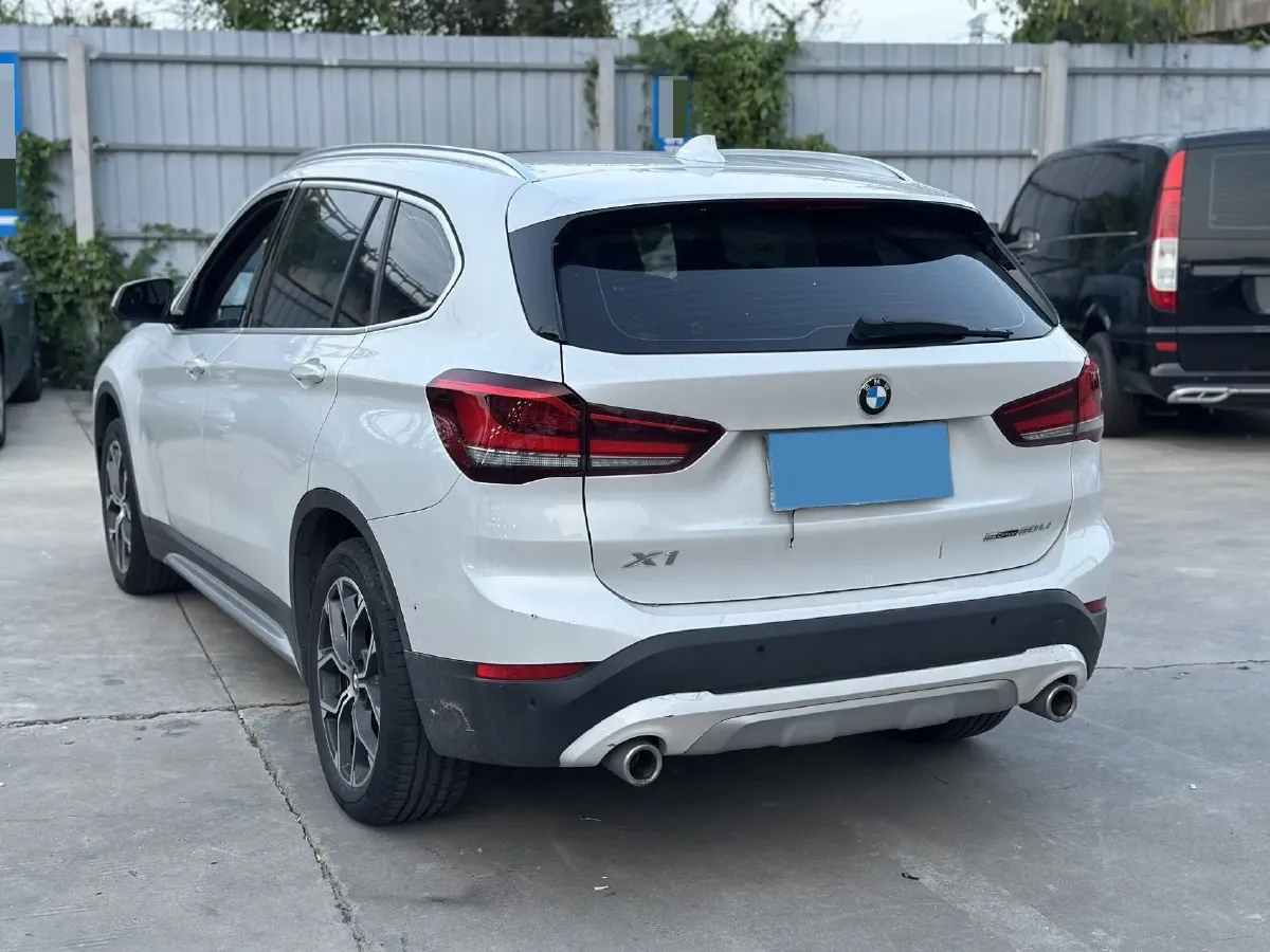 2022 BMW X1 1.5T 140HP L3 7DCT,autocango,china used car exporter,china ev exporter,chinese used car exporter,chinese used ev exporter