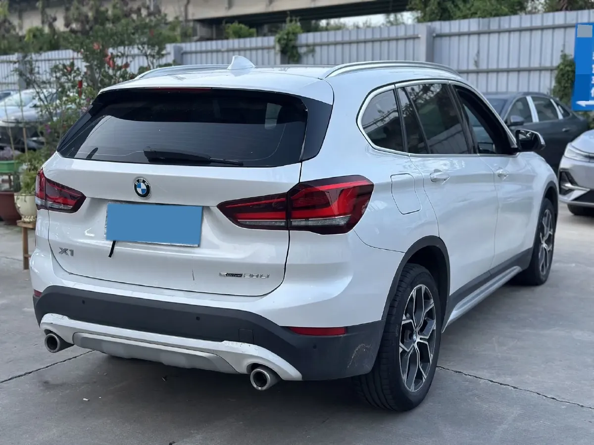 2022 BMW X1 1.5T 140HP L3 7DCT,autocango,china used car exporter,china ev exporter,chinese used car exporter,chinese used ev exporter
