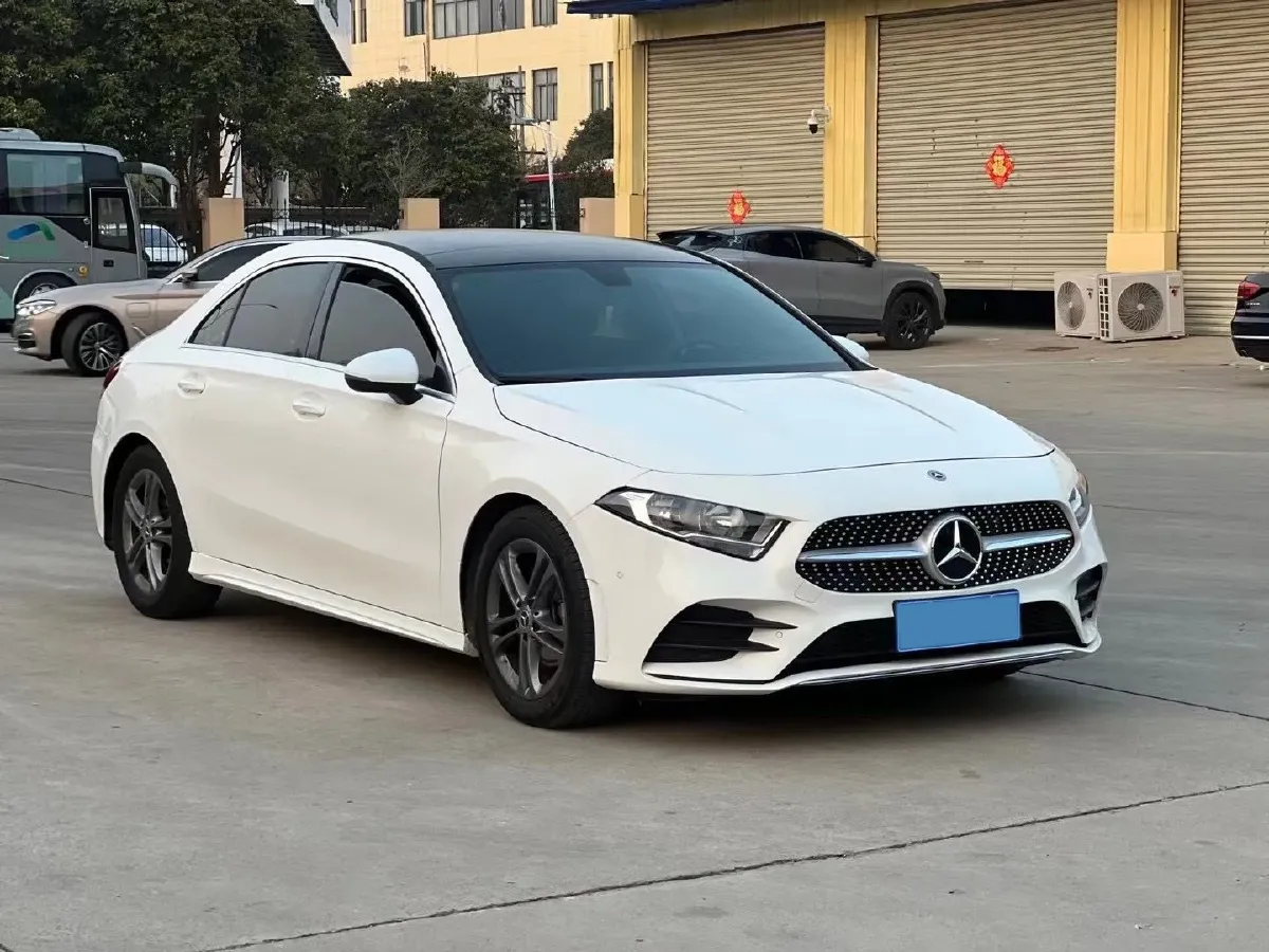 2022 Mercedes-Benz A Class 1.3T 136HP L4 7DCT,autocango,china used car exporter,china ev exporter,chinese used car exporter,chinese used ev exporter