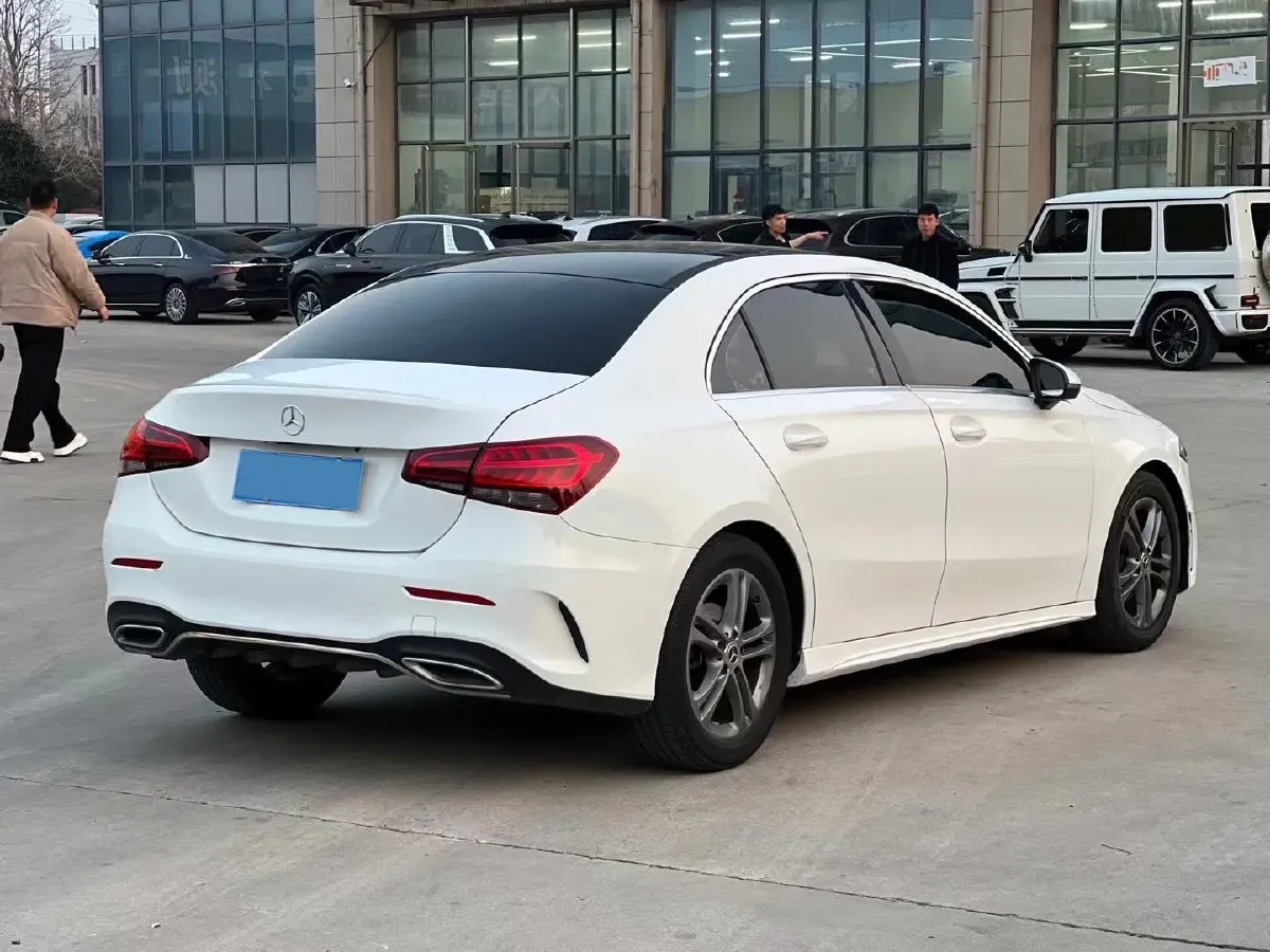 2022 Mercedes-Benz A Class 1.3T 136HP L4 7DCT,autocango,china used car exporter,china ev exporter,chinese used car exporter,chinese used ev exporter