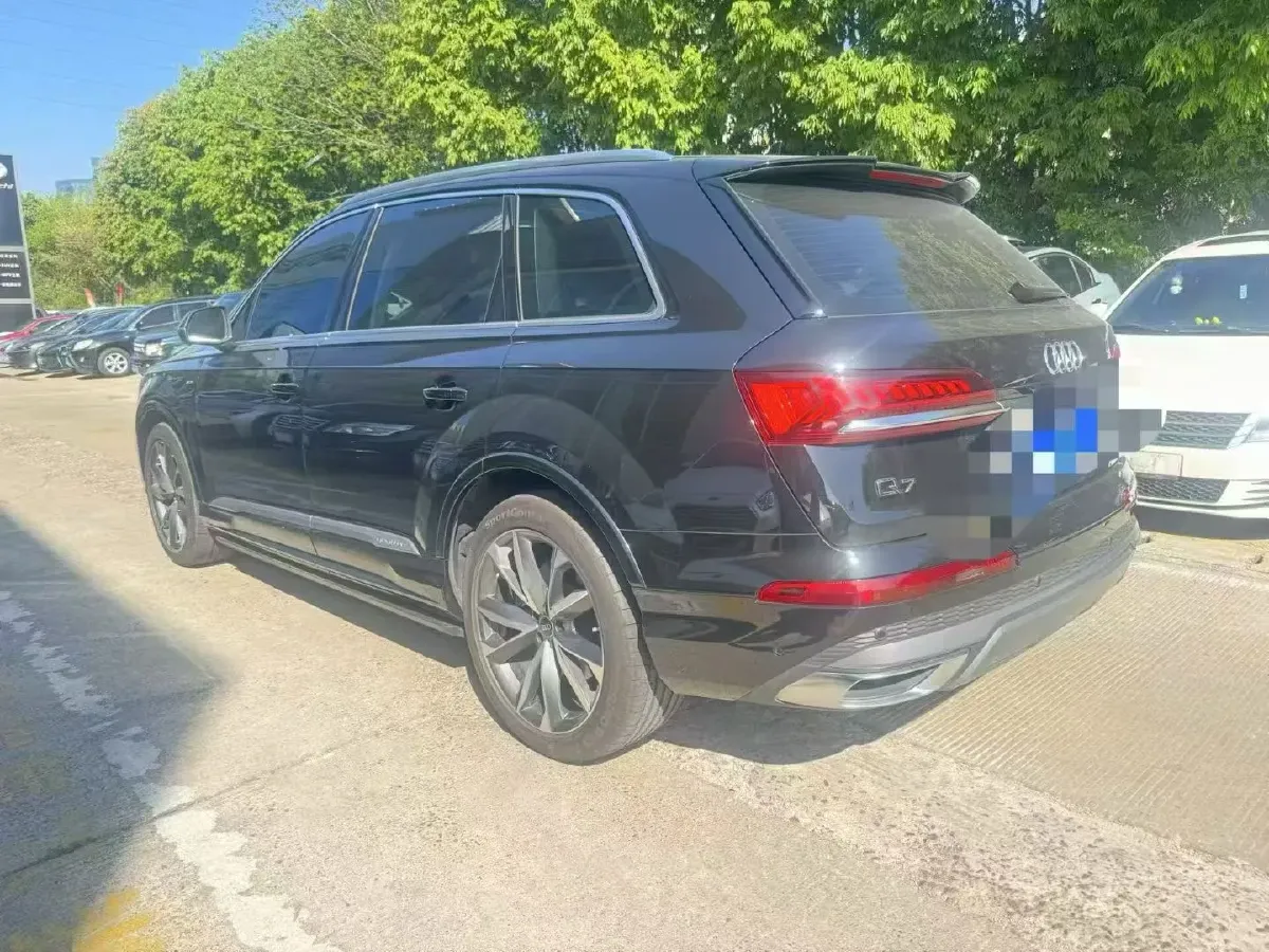 2023 Audi Q7 3.0T 340HP V6 8AT,autocango,china used car exporter,china ev exporter,chinese used car exporter,chinese used ev exporter