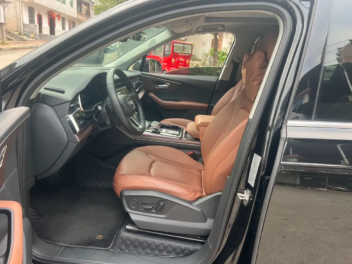 2023 Audi Q7 3.0T 340HP V6 8AT,autocango,china used car exporter,china ev exporter,chinese used car exporter,chinese used ev exporter