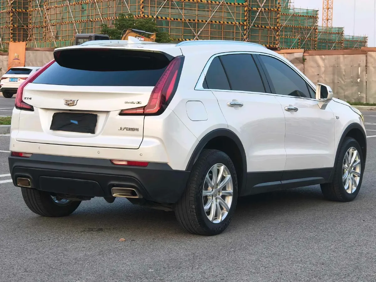 2021 Cadillac XT4 2.0T 237HP L4 9AT,autocango,china used car exporter,china ev exporter,chinese used car exporter,chinese used ev exporter