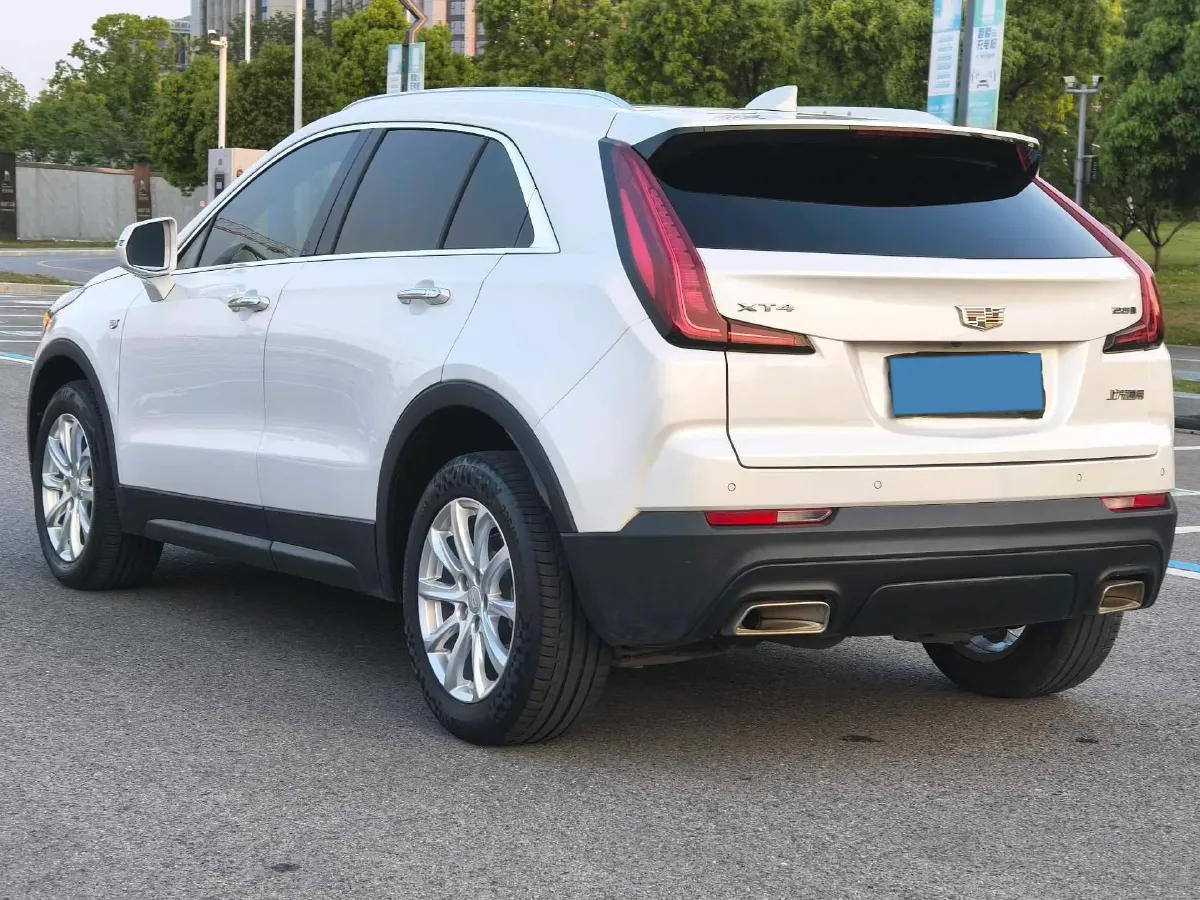 2021 Cadillac XT4 2.0T 237HP L4 9AT,autocango,china used car exporter,china ev exporter,chinese used car exporter,chinese used ev exporter