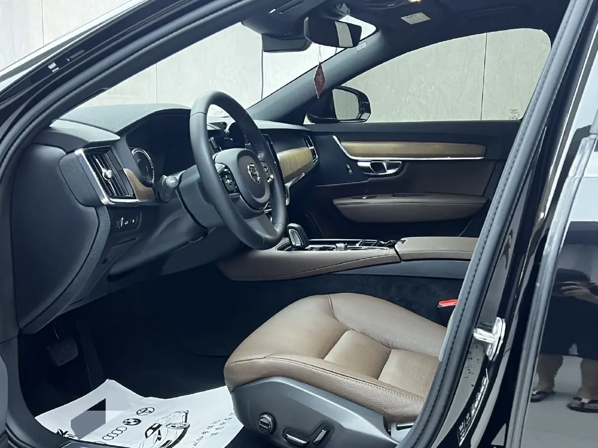 2021 Volvo S90 PHEV 2.0T 303HP L4 8AT PHEV 11.6KWH,autocango,china used car exporter,china ev exporter,chinese used car exporter,chinese used ev exporter