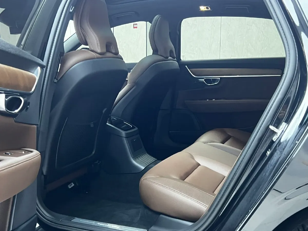 2021 Volvo S90 PHEV 2.0T 303HP L4 8AT PHEV 11.6KWH,autocango,china used car exporter,china ev exporter,chinese used car exporter,chinese used ev exporter