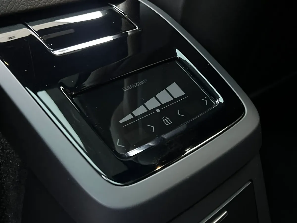 2021 Volvo S90 PHEV 2.0T 303HP L4 8AT PHEV 11.6KWH,autocango,china used car exporter,china ev exporter,chinese used car exporter,chinese used ev exporter