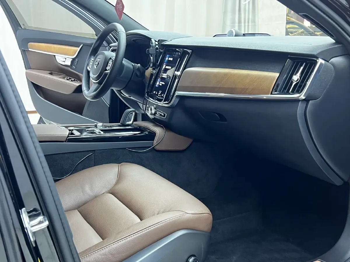 2021 Volvo S90 PHEV 2.0T 303HP L4 8AT PHEV 11.6KWH,autocango,china used car exporter,china ev exporter,chinese used car exporter,chinese used ev exporter