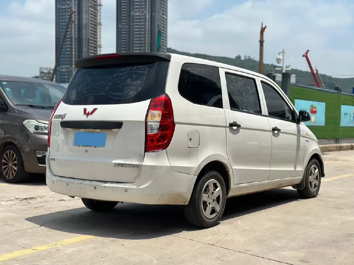 2015 WuLing HongGuang 1.5L 112HP L4 5MT,autocango,china used car exporter,china ev exporter,chinese used car exporter,chinese used ev exporter
