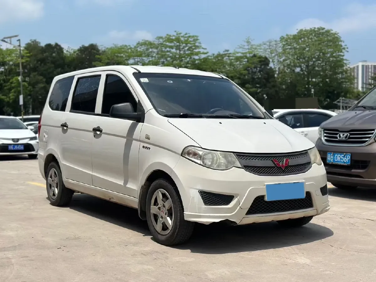 2015 WuLing HongGuang 1.5L 112HP L4 5MT,autocango,china used car exporter,china ev exporter,chinese used car exporter,chinese used ev exporter