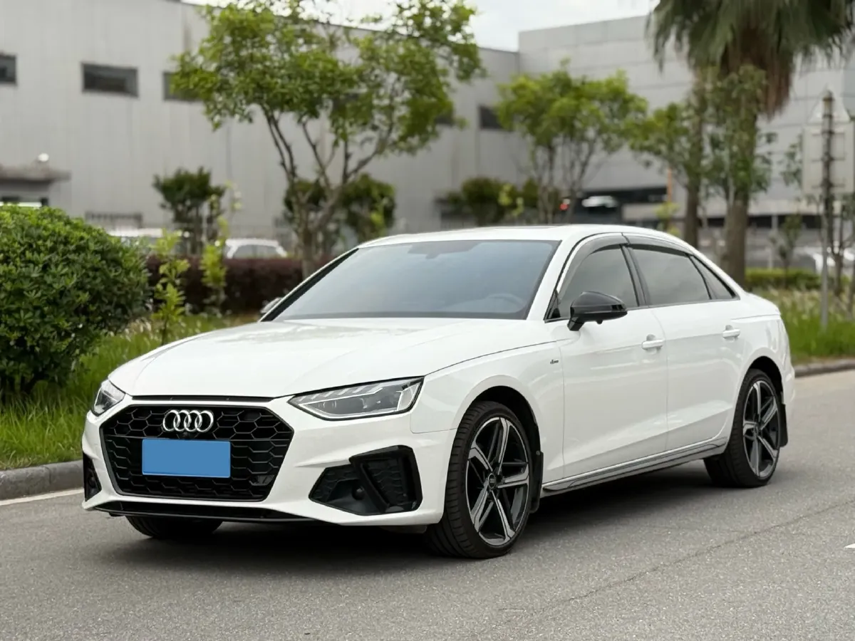 2024 Audi A4L 2.0T 190HP L4 7DCT,autocango,china used car exporter,china ev exporter,chinese used car exporter,chinese used ev exporter