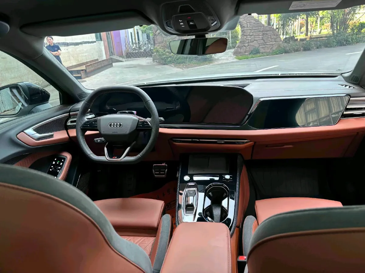 2026 Audi A5L 2.0T 204HP L4 7DCT,autocango,china used car exporter,china ev exporter,chinese used car exporter,chinese used ev exporter