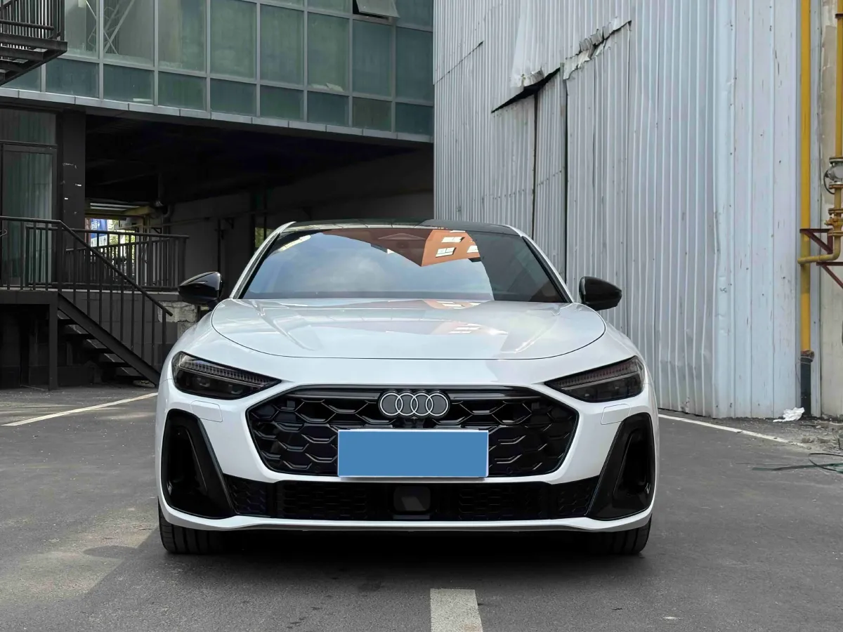 2026 Audi A5L 2.0T 204HP L4 7DCT,autocango,china used car exporter,china ev exporter,chinese used car exporter,chinese used ev exporter