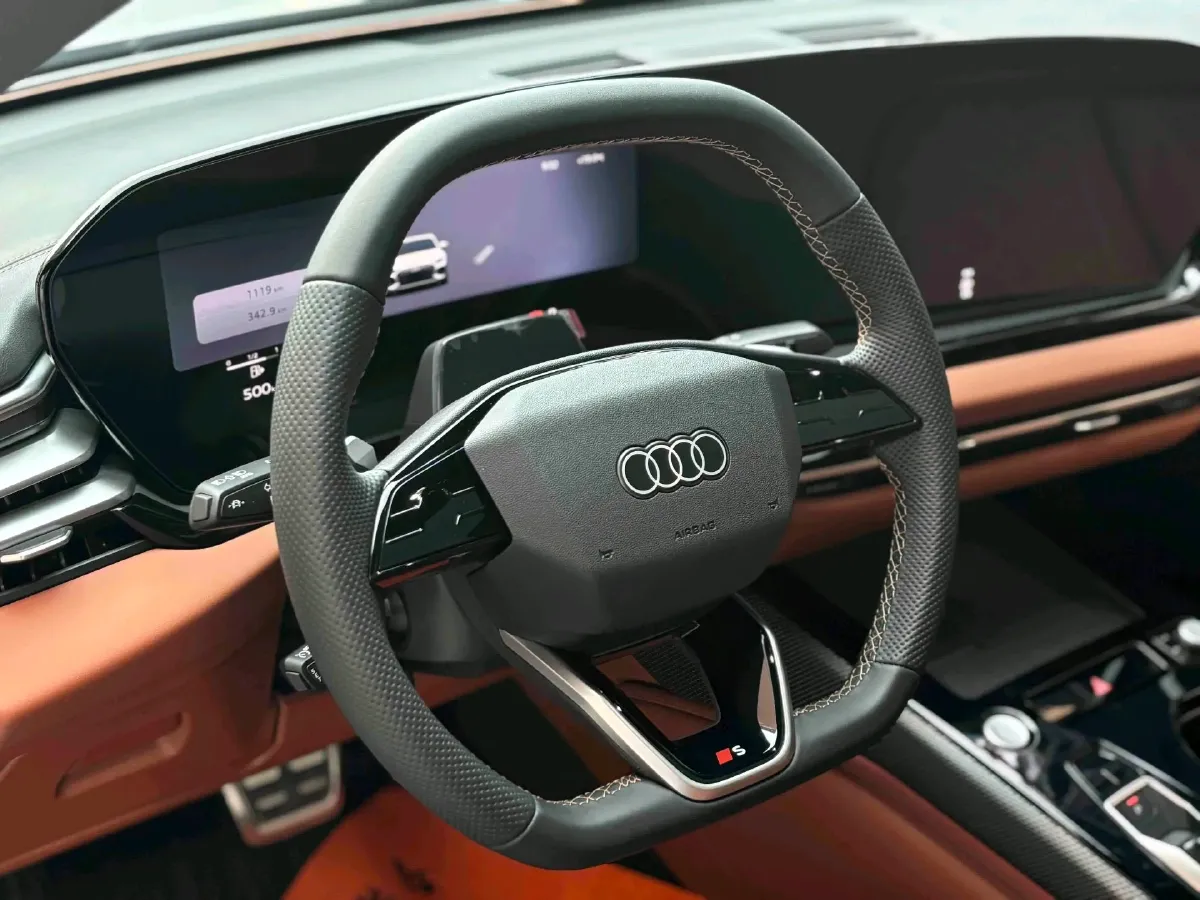 2026 Audi A5L 2.0T 204HP L4 7DCT,autocango,china used car exporter,china ev exporter,chinese used car exporter,chinese used ev exporter