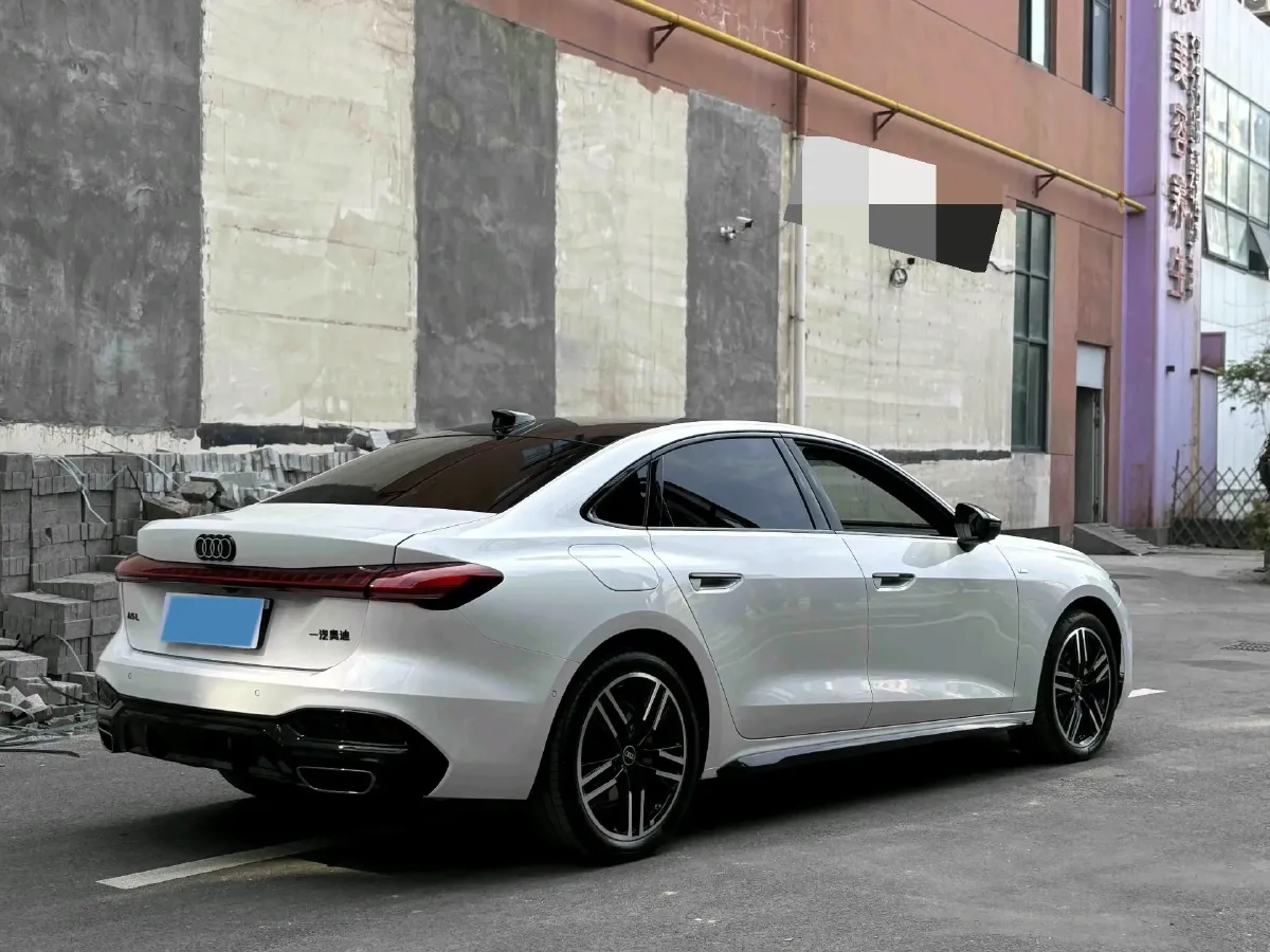 2026 Audi A5L 2.0T 204HP L4 7DCT,autocango,china used car exporter,china ev exporter,chinese used car exporter,chinese used ev exporter