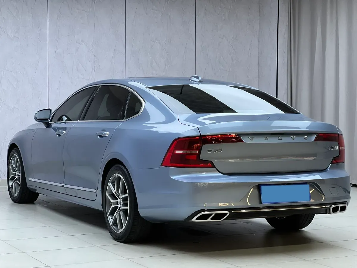 2019 Infiniti Q70 2.0T 211HP L4 7AT,autocango,china used car exporter,china ev exporter,chinese used car exporter,chinese used ev exporter