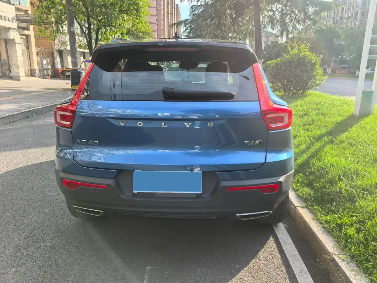 2020 Volvo XC40 2.0T 190HP L4 8AT,autocango,china used car exporter,china ev exporter,chinese used car exporter,chinese used ev exporter