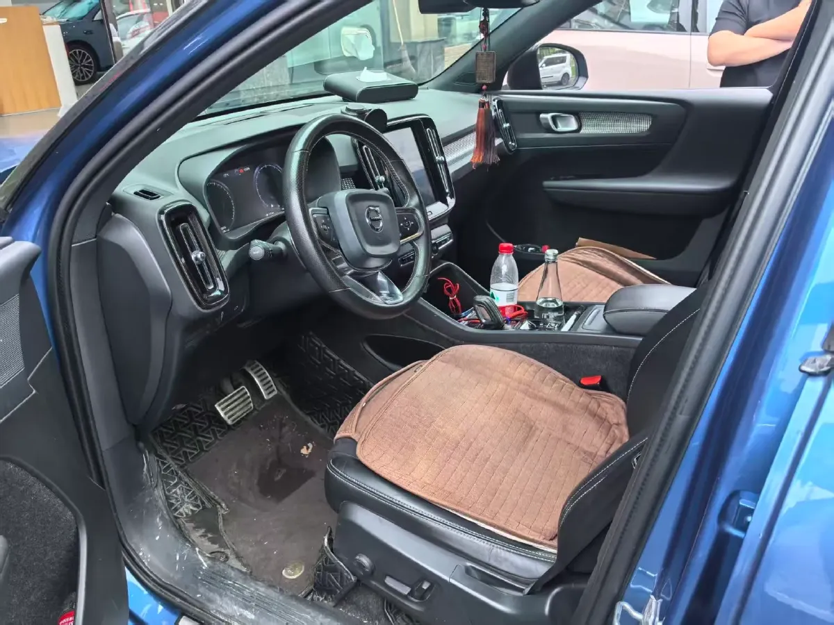 2020 Volvo XC40 2.0T 190HP L4 8AT,autocango,china used car exporter,china ev exporter,chinese used car exporter,chinese used ev exporter