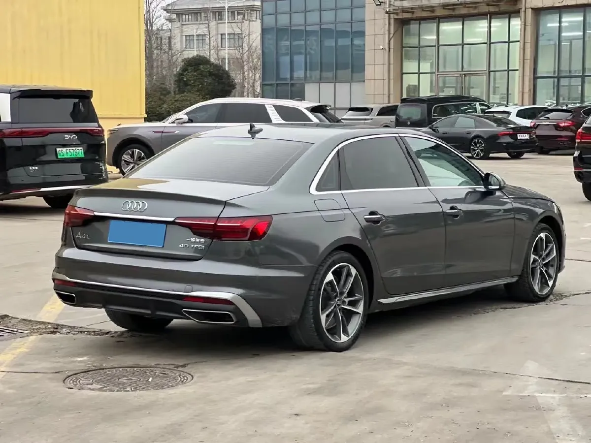 2023 Audi A4L 2.0T 190HP L4 7DCT,autocango,china used car exporter,china ev exporter,chinese used car exporter,chinese used ev exporter