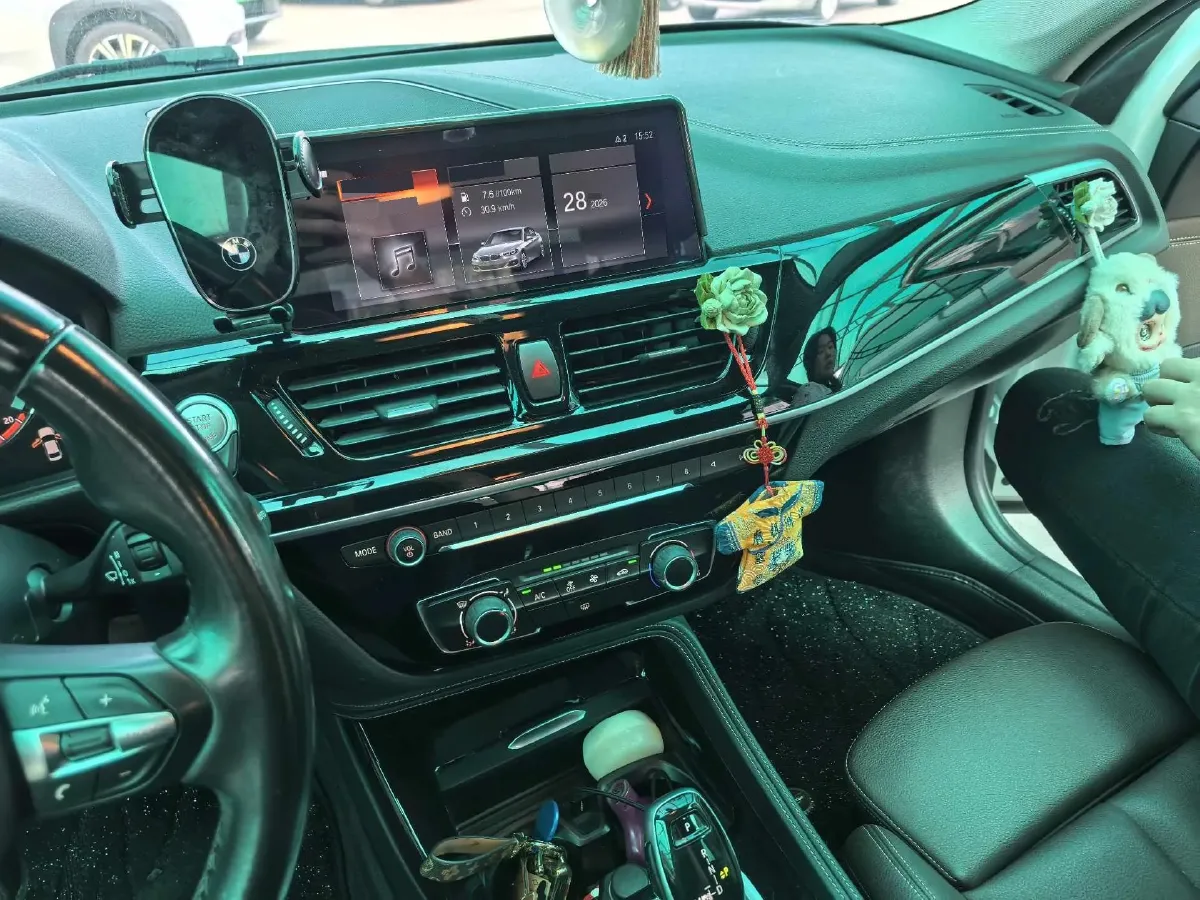 2021 BMW 1 Series 1.5T 140HP L3 7DCT,autocango,china used car exporter,china ev exporter,chinese used car exporter,chinese used ev exporter