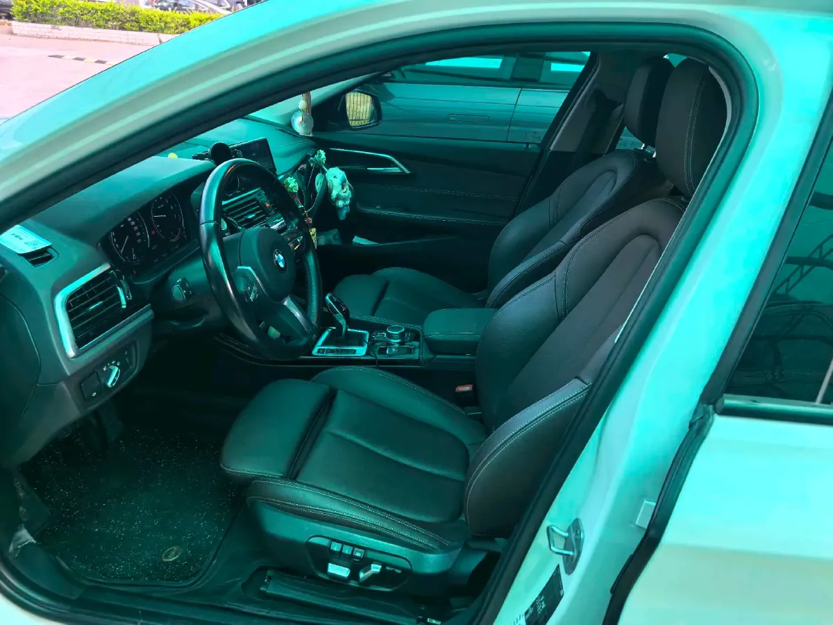 2021 BMW 1 Series 1.5T 140HP L3 7DCT,autocango,china used car exporter,china ev exporter,chinese used car exporter,chinese used ev exporter