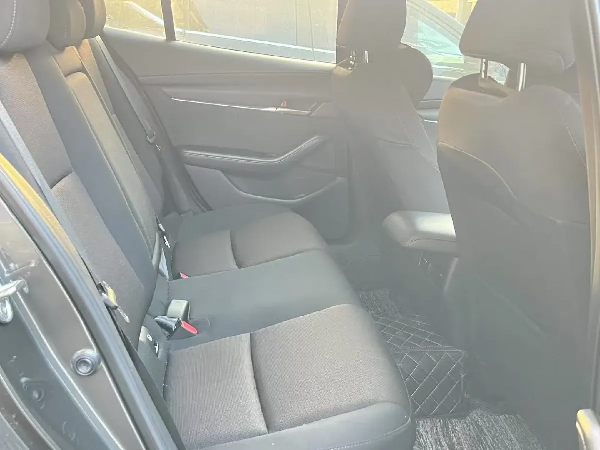 2023 Mazda 3 Axela 2.0L 158HP L4 6AT,autocango,china used car exporter,china ev exporter,chinese used car exporter,chinese used ev exporter