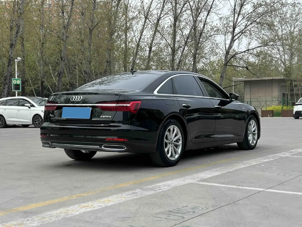 2021 Audi A6L 2.0T 190HP L4 7DCT,autocango,china used car exporter,china ev exporter,chinese used car exporter,chinese used ev exporter