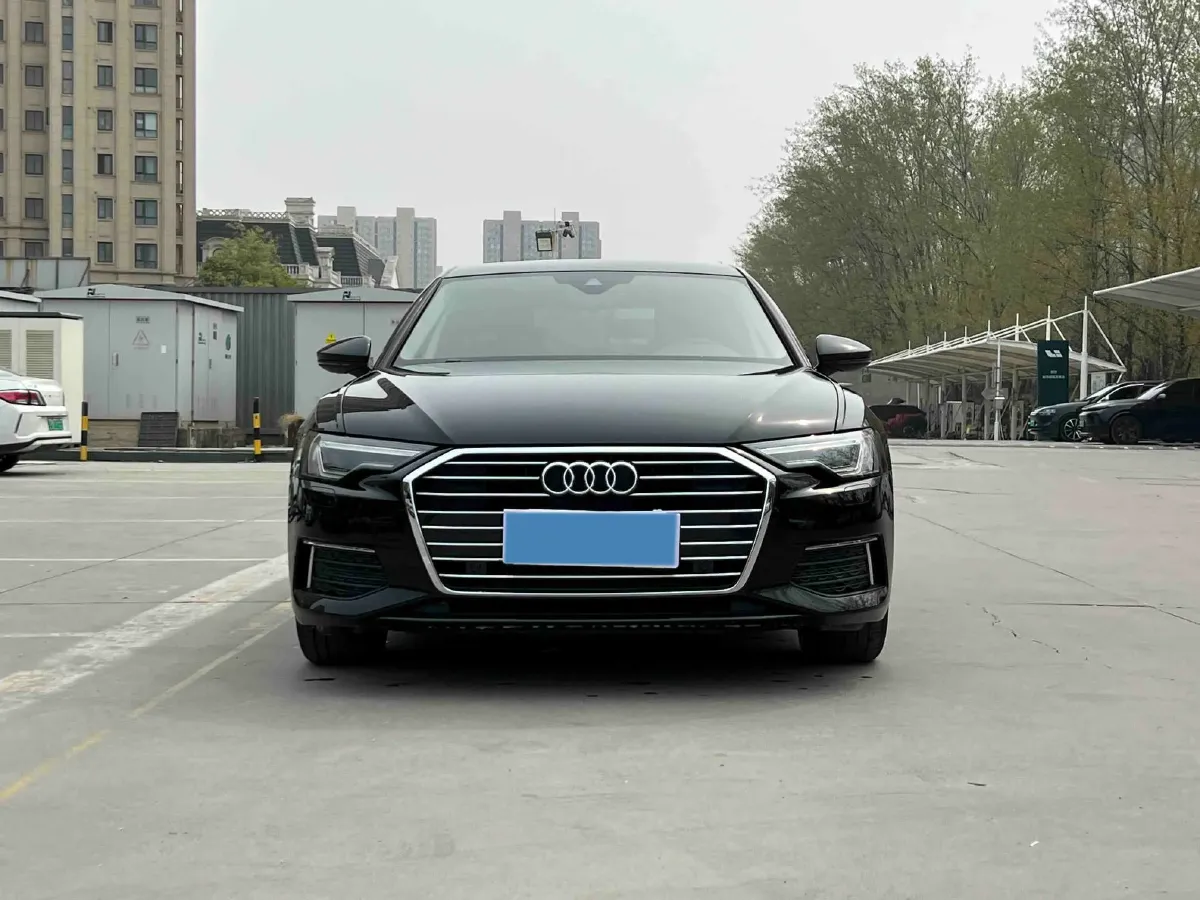 2021 Audi A6L 2.0T 190HP L4 7DCT,autocango,china used car exporter,china ev exporter,chinese used car exporter,chinese used ev exporter