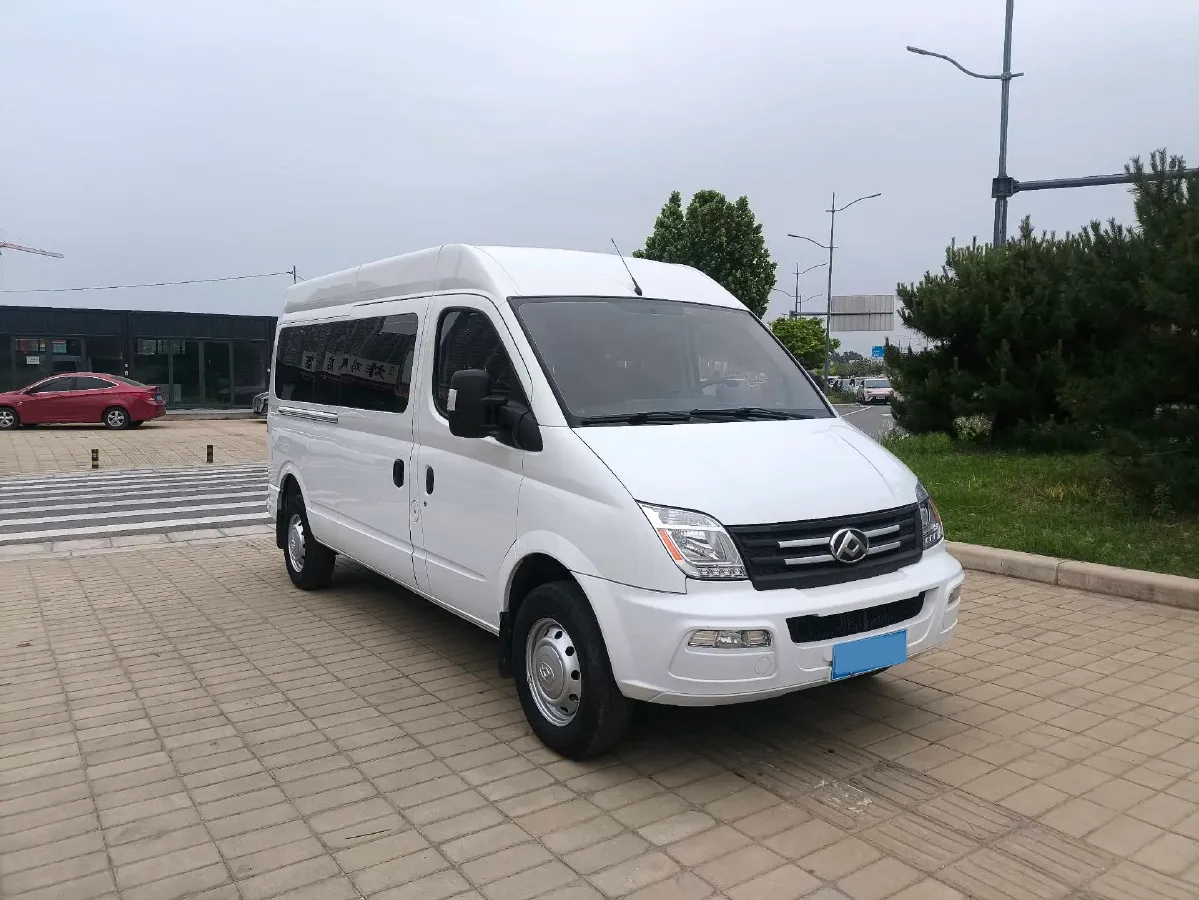 2021 MAXUS XinTu V80 2.0T 127HP L4 6MT,autocango,china used car exporter,china ev exporter,chinese used car exporter,chinese used ev exporter