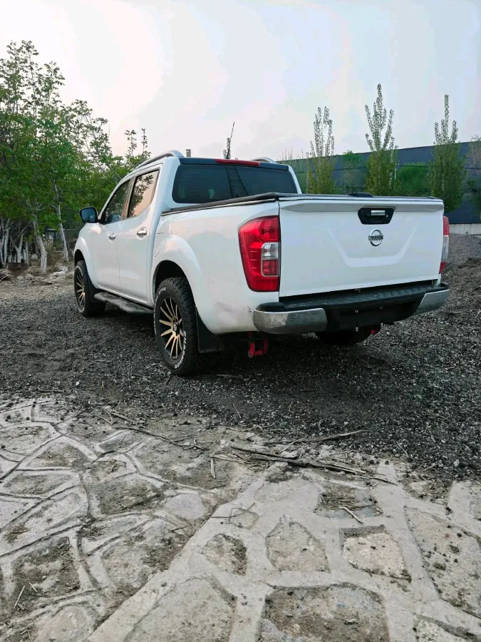 2021 Nissan Navara 2.5L 190HP L4 7AT,autocango,china used car exporter,china ev exporter,chinese used car exporter,chinese used ev exporter