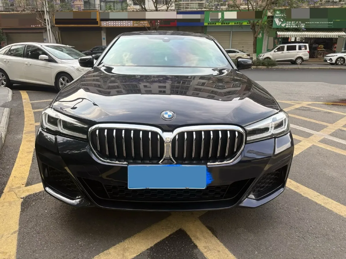 2022 BMW 5 Series 2.0T 184HP L4 8AT,autocango,china used car exporter,china ev exporter,chinese used car exporter,chinese used ev exporter