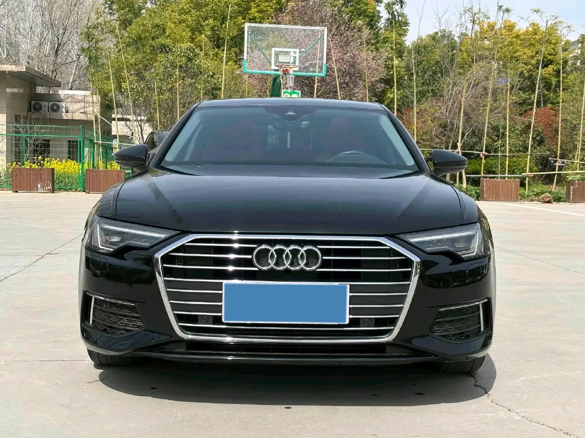 2020 Audi A6L 2.0T 224HP L4 7DCT,autocango,china used car exporter,china ev exporter,chinese used car exporter,chinese used ev exporter