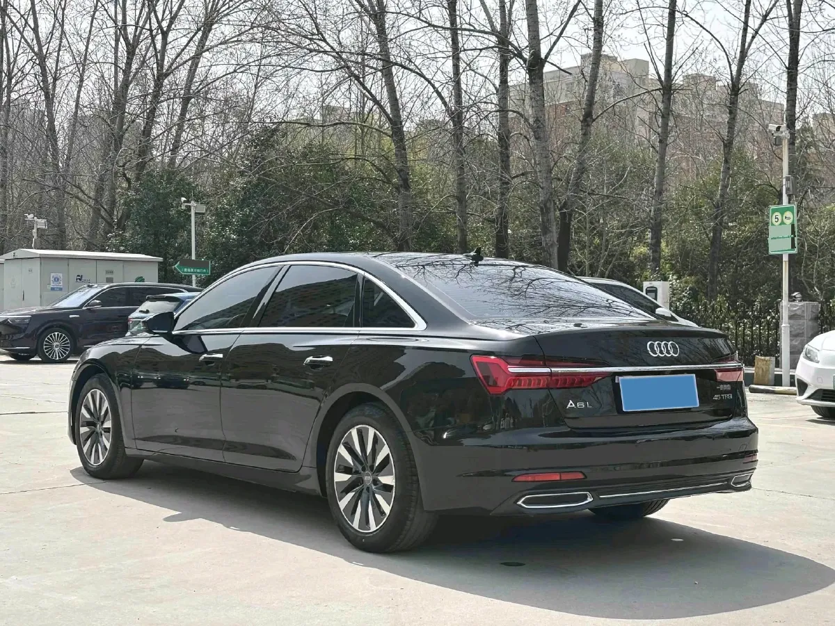 2020 Audi A6L 2.0T 224HP L4 7DCT,autocango,china used car exporter,china ev exporter,chinese used car exporter,chinese used ev exporter
