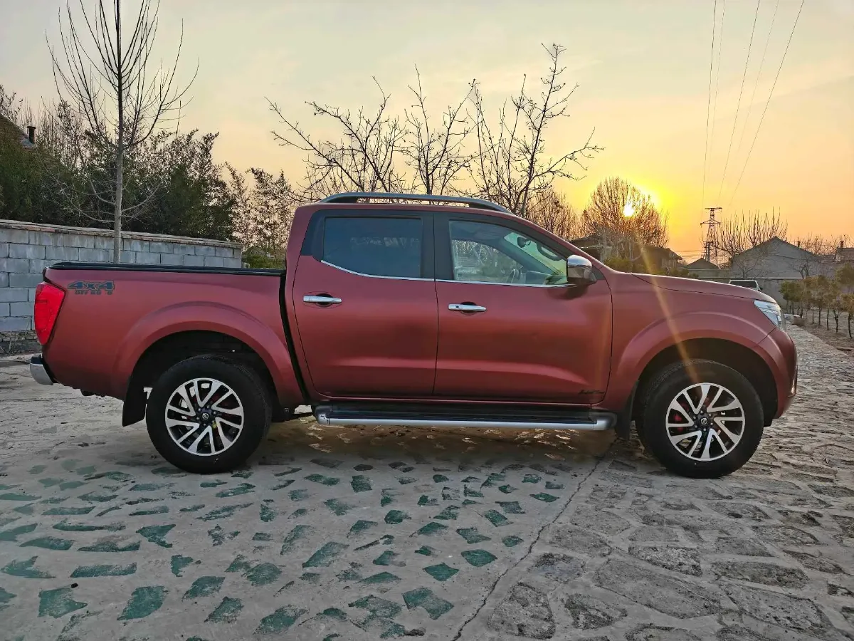 2021 Nissan Navara 2.5L 190HP L4 7AT,autocango,china used car exporter,china ev exporter,chinese used car exporter,chinese used ev exporter