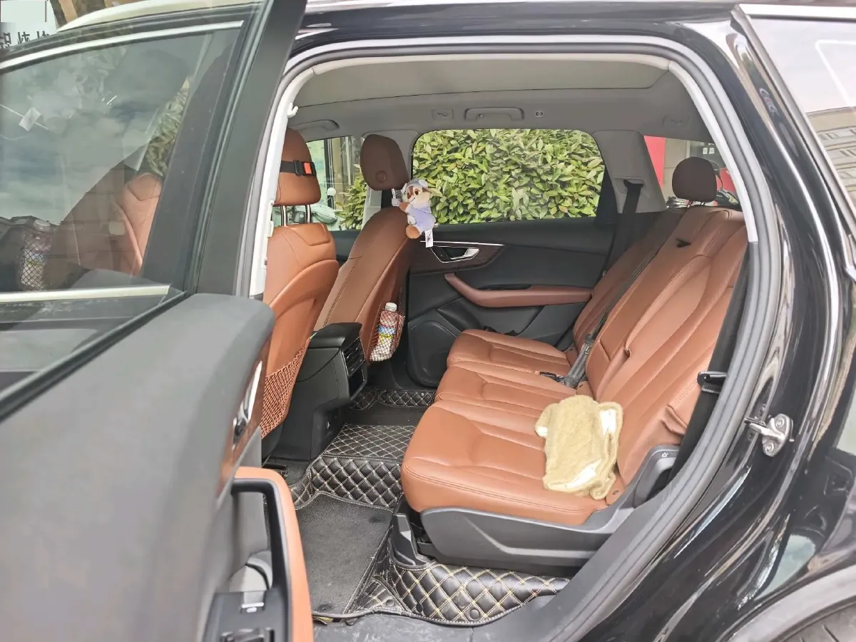2021 Audi Q7 3.0T 340HP V6 8AT,autocango,china used car exporter,china ev exporter,chinese used car exporter,chinese used ev exporter