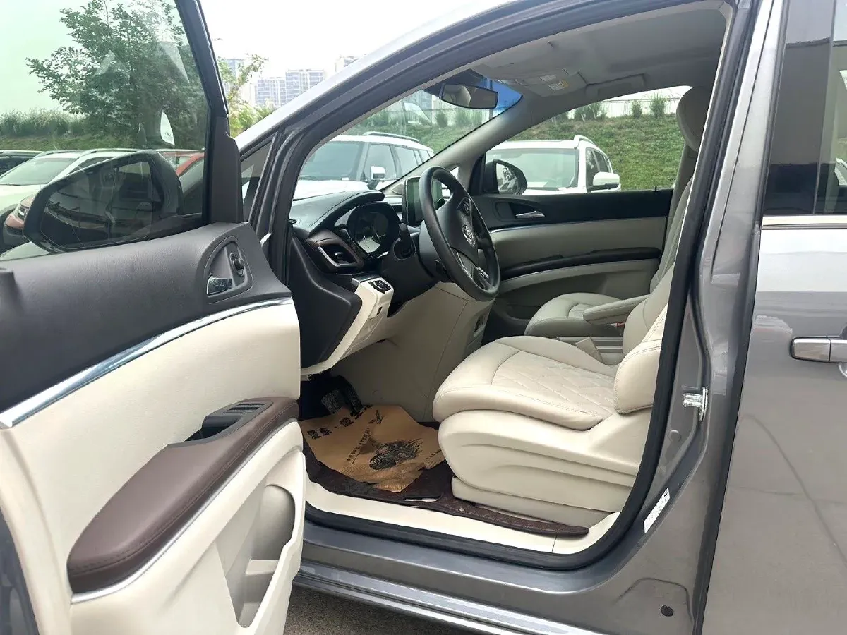 2021 Buick GL8 2.0T 237HP L4 9AT,autocango,china used car exporter,china ev exporter,chinese used car exporter,chinese used ev exporter