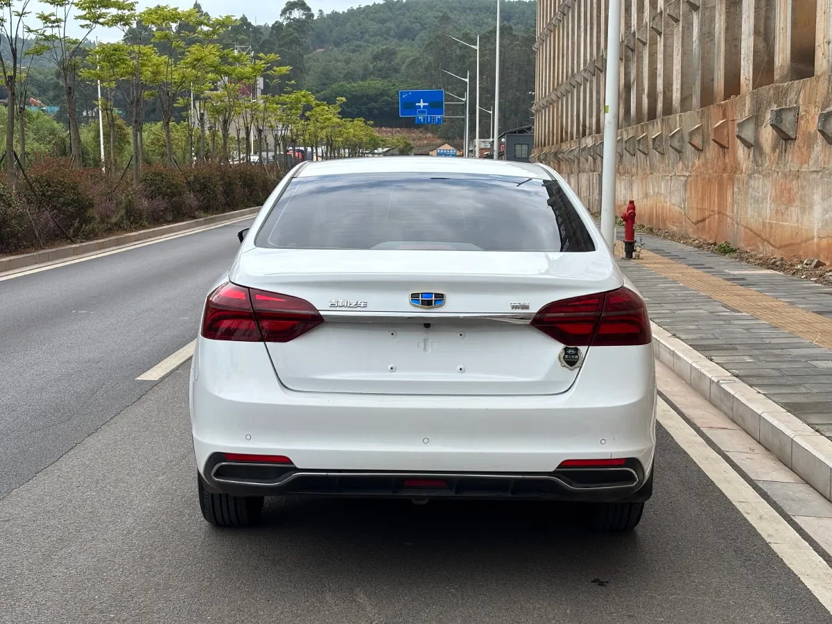 2018 Geely Emgrand 1.5L 109HP L4 5MT,autocango,china used car exporter,china ev exporter,chinese used car exporter,chinese used ev exporter