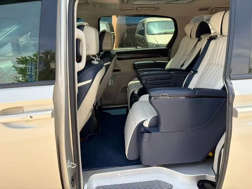 2021 Buick GL8 2.0T 237HP L4 9AT,autocango,china used car exporter,china ev exporter,chinese used car exporter,chinese used ev exporter