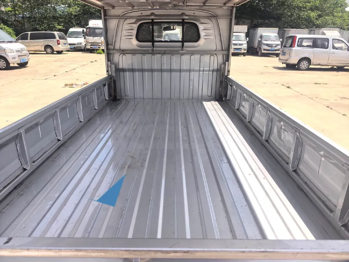 2022 WuLing RongGuang Mini Truck 1.5L 99HP L4 5MT,autocango,china used car exporter,china ev exporter,chinese used car exporter,chinese used ev exporter