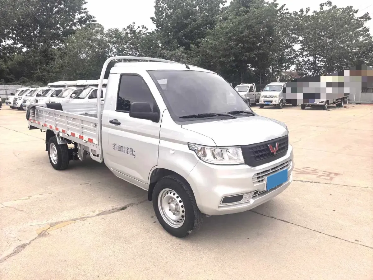 2023 WuLing RongGuang New Truck 1.5L 102HP L4 5MT,autocango,china used car exporter,china ev exporter,chinese used car exporter,chinese used ev exporter