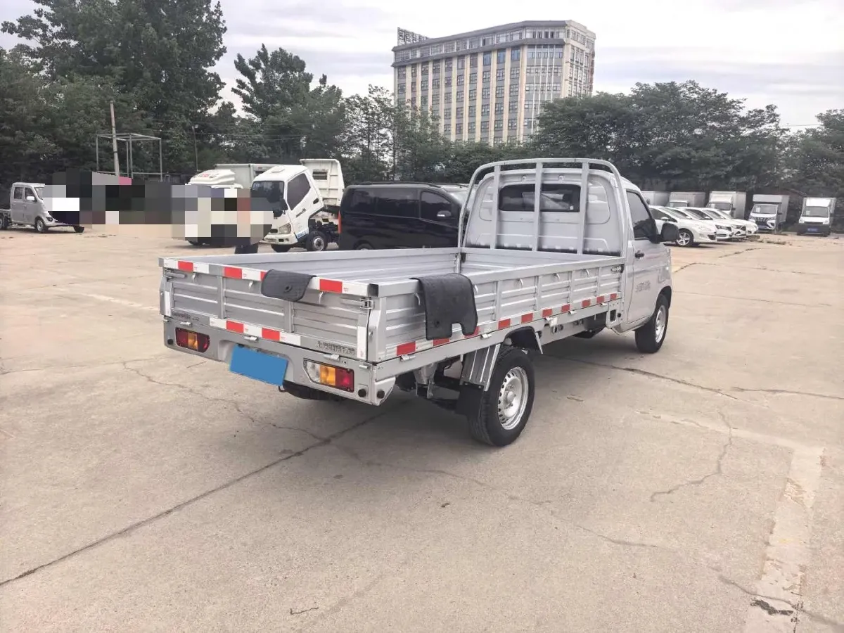 2023 WuLing RongGuang New Truck 1.5L 102HP L4 5MT,autocango,china used car exporter,china ev exporter,chinese used car exporter,chinese used ev exporter